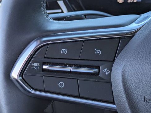 Certified 2025 Chevrolet Suburban Premier image 29