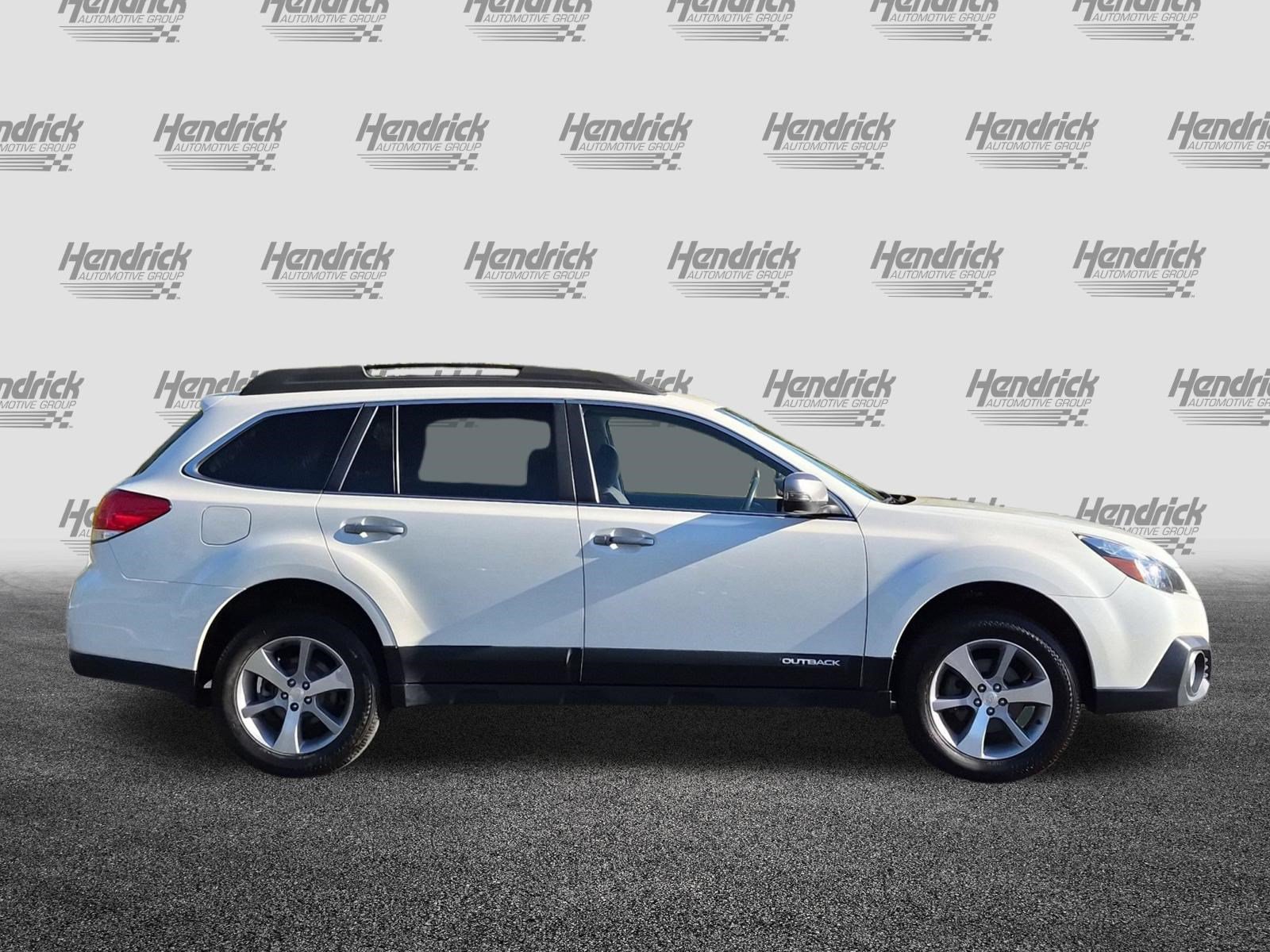 Used 2013 Subaru Outback 2.5i Limited w/ Special Appearance Pkg AWD/4WD image 11