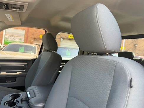 Used 2017 RAM 1500 Classic SLT AWD/4WD image 10