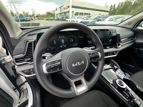 Used 2024 Kia Sportage LX AWD/4WD image 24