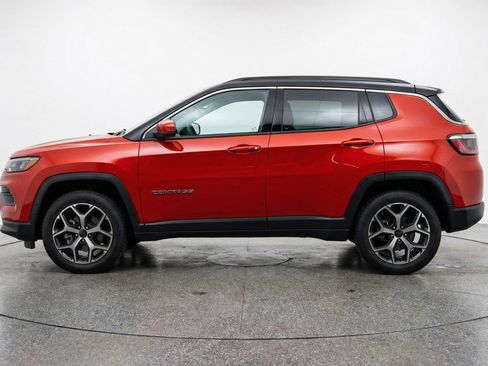 Used 2025 Jeep Compass Limited AWD/4WD image 5