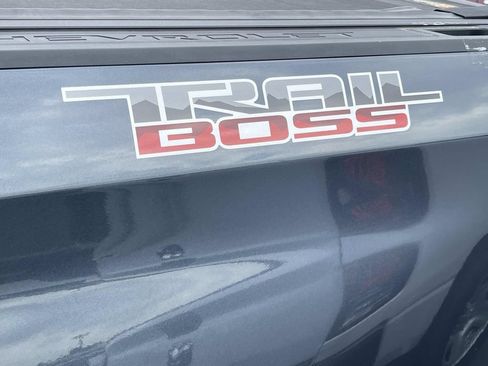 Used 2021 Chevrolet Silverado 1500 LT Trail Boss w/ Convenience Package II AWD/4WD image 11