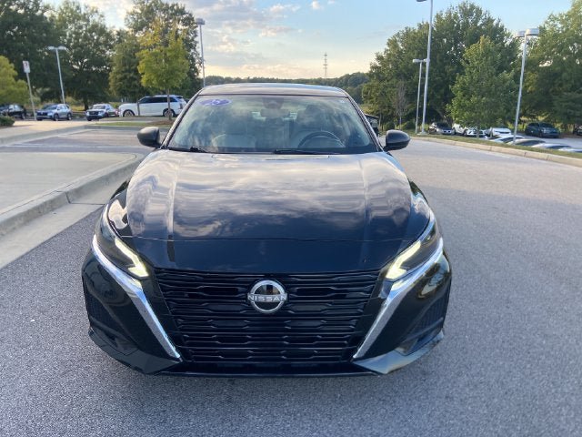 Used 2025 Nissan Altima 2.5 SV FWD image 3