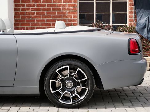 Certified 2019 Rolls-Royce Dawn RWD image 23