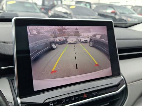 Certified 2022 Jeep Compass Limited w/ Sun and Sound Group image 27