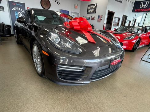 Used 2016 Porsche Panamera GTS AWD/4WD image 3