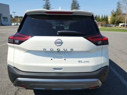 Used 2023 Nissan Rogue SL image 6
