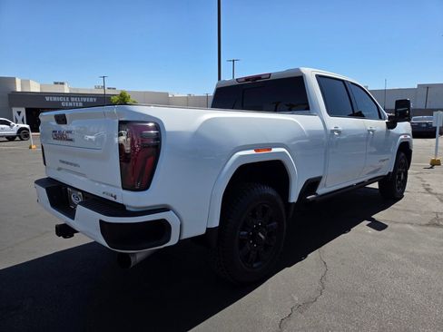 Used 2025 GMC Sierra 2500 AT4 w/ AT4 Premium Plus Package AWD/4WD image 6
