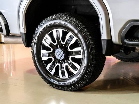 Used 2025 GMC Sierra 2500 Denali Ultimate AWD/4WD image 51