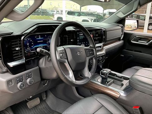 Used 2024 Chevrolet Silverado 1500 RST w/ Convenience Package II AWD/4WD image 17