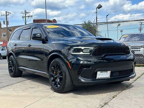 Used 2023 Dodge Durango R/T w/ Hemi Orange Plus Package AWD/4WD image 3