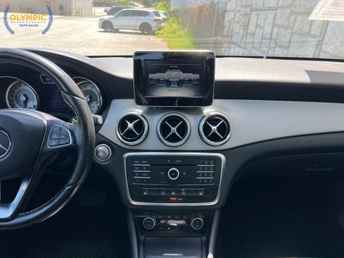 Used 2015 Mercedes-Benz CLA 250 image 28
