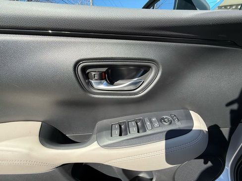 New 2026 Honda HR-V LX image 15