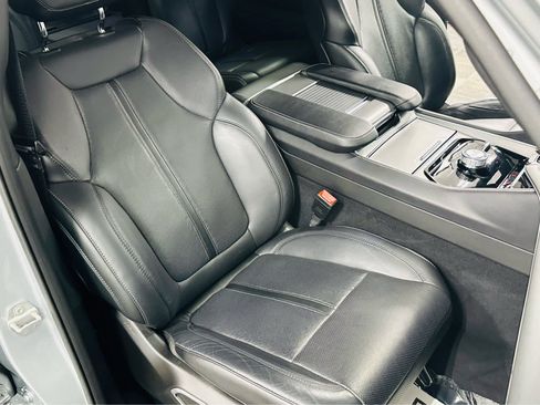 Used 2024 Jeep Wagoneer Series II image 23