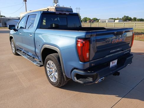 Used 2025 GMC Sierra 1500 Denali w/ Technology Package AWD/4WD image 3