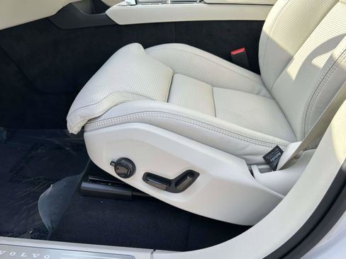 New 2026 Volvo XC90 B6 Ultra image 19