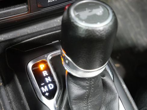 Used 2022 Jeep Wrangler Unlimited Sport AWD/4WD image 25