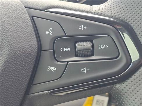 New 2026 Chevrolet Trax LS w/ LS Convenience Package FWD image 22