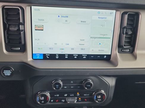 Used 2025 Ford Bronco Outer Banks AWD/4WD image 17
