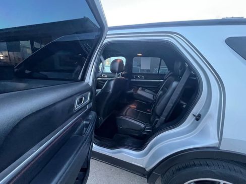 Used 2016 Ford Explorer Sport w/ Equipment Group 401A AWD/4WD image 12