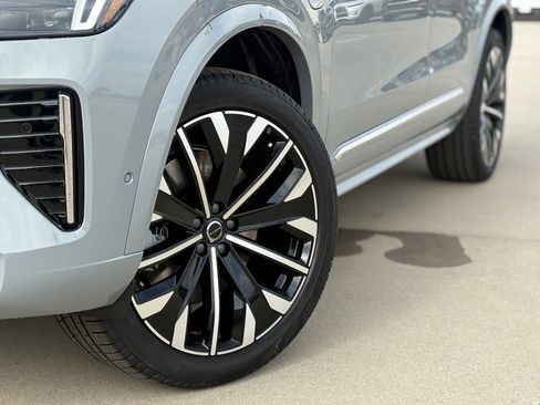 New 2026 Volvo XC90 T8 Plus image 8