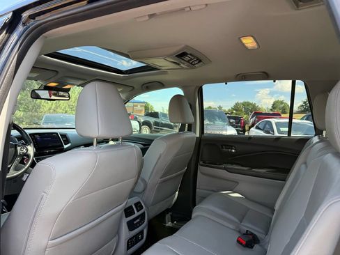 Used 2017 Honda Pilot Touring image 17