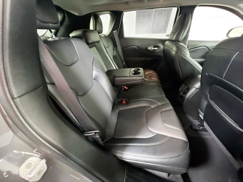 Used 2023 Jeep Cherokee Altitude Lux w/ Lux Elite Package image 27