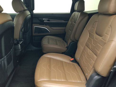 Used 2022 Kia Telluride SX w/ SX Prestige Package AWD/4WD image 18