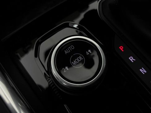 New 2026 GMC Canyon Elevation w/ Convenience Package image 22