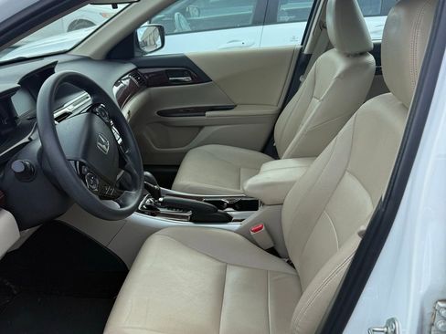 Used 2016 Honda Accord LX image 2