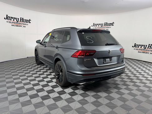 Used 2021 Volkswagen Tiguan SE R-Line image 11