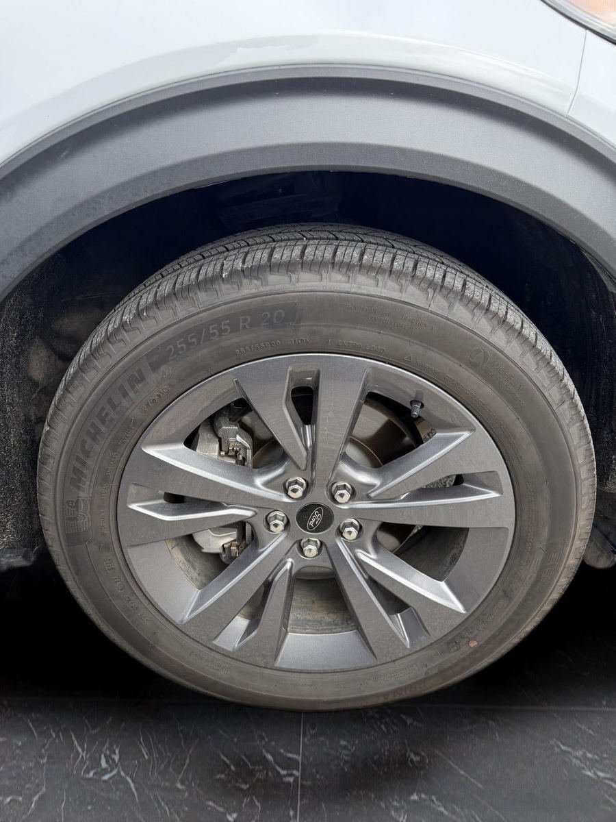 Used 2026 Ford Explorer Active w/ Active Comfort Package AWD/4WD image 19