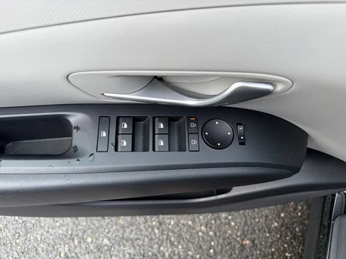 Certified 2025 Hyundai Tucson SEL AWD/4WD image 19