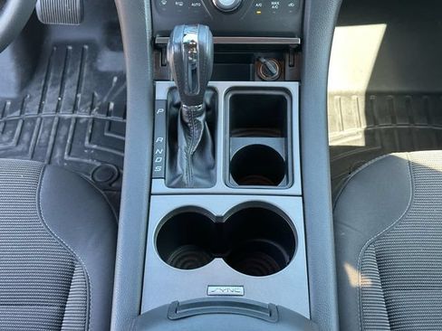 Used 2018 Ford Taurus SEL w/ Equipment Group 201A AWD/4WD image 18