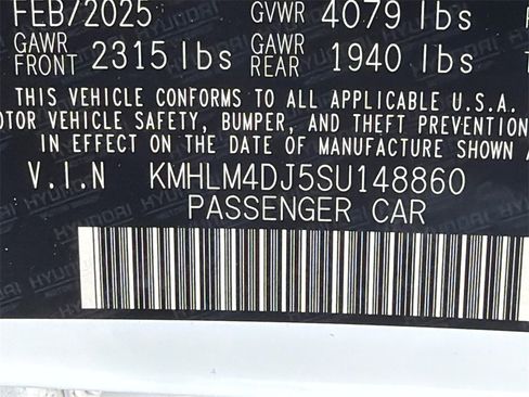 Certified 2025 Hyundai Elantra SEL image 32