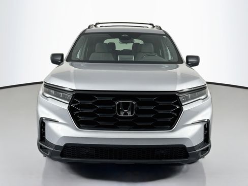 Certified 2025 Honda Pilot Sport image 2