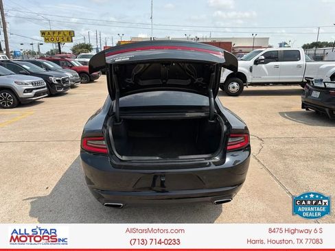 Used 2017 Dodge Charger SE w/ Popular Equipment Group RWD image 11