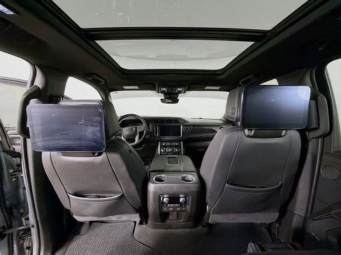 Used 2024 GMC Yukon XL Denali w/ Advanced Technology Package AWD/4WD image 24