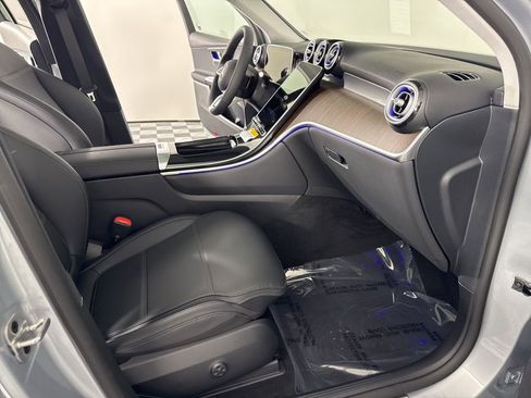 New 2026 Mercedes-Benz GLC 300 GLC 300 image 18