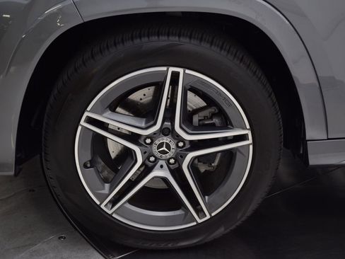 Used 2026 Mercedes-Benz GLS 450 4MATIC image 12