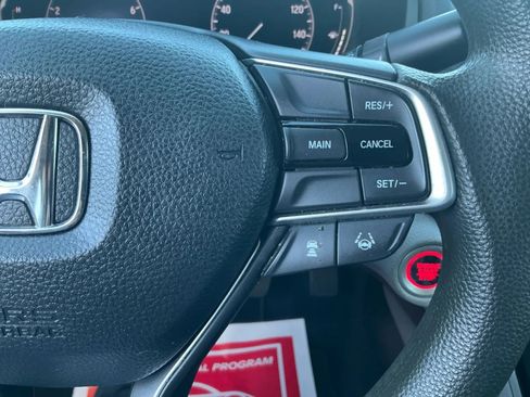 Used 2018 Honda Accord EX image 26