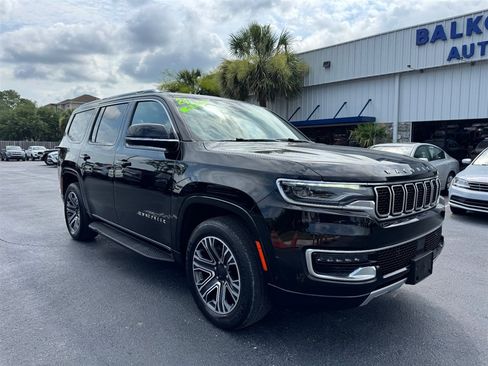 Used 2024 Jeep Wagoneer Series II w/ Flexible Seating Group AWD/4WD image 2
