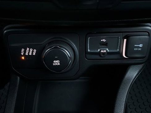 Used 2023 Jeep Renegade Latitude image 21