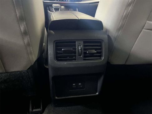 Used 2022 Nissan Rogue SV image 15