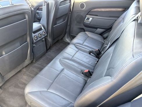 Used 2020 Land Rover Discovery HSE image 25