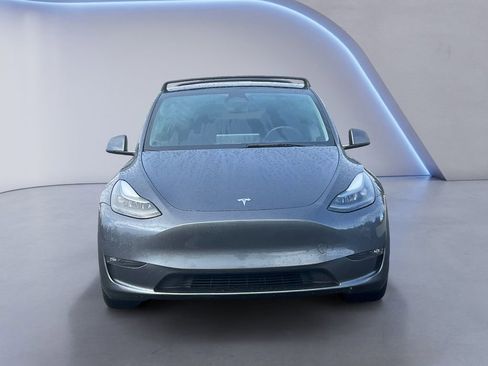 Used 2022 Tesla Model Y Performance image 8