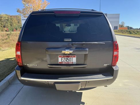 Used 2011 Chevrolet Tahoe LTZ image 2