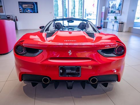 Certified 2019 Ferrari 488 Spider image 5