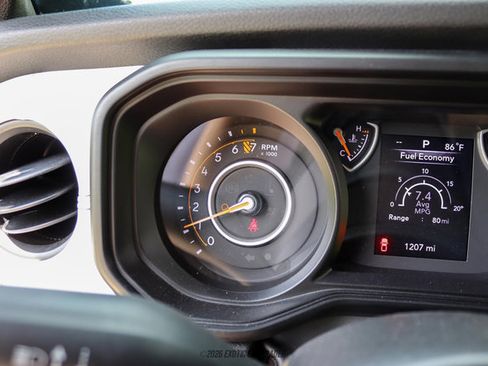 Used 2025 Jeep Gladiator Sport AWD/4WD image 64