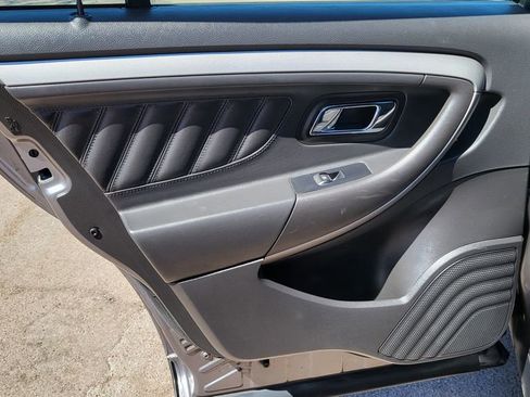 Used 2013 Ford Taurus SEL image 21